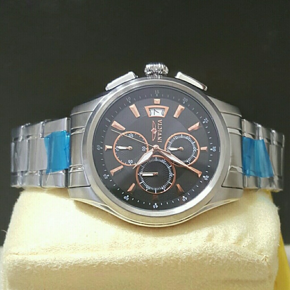 sale,NEW Invicta watch (1 left in stock)